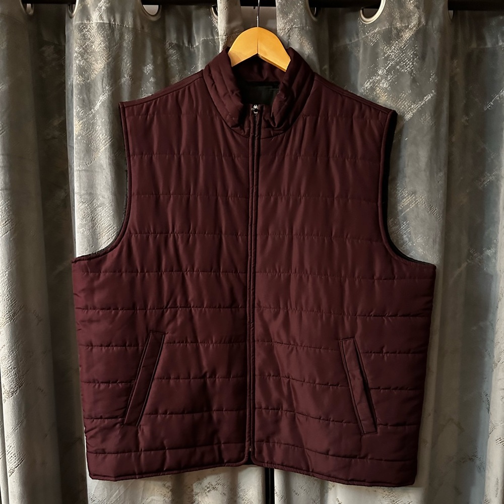 Men’s Burgundy Marc Anthony winter vest size-2XL